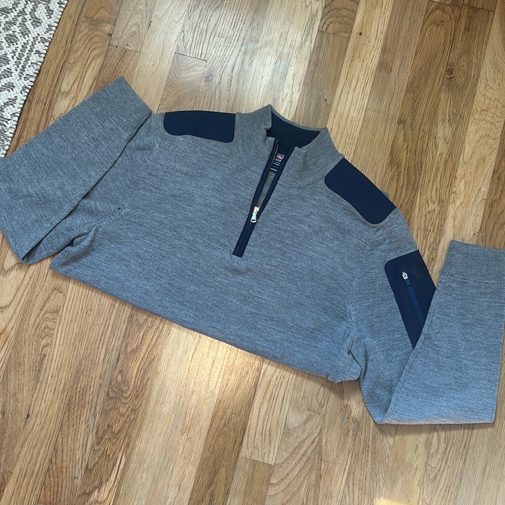 Men’s Vinyard Vines Quarterzip size M